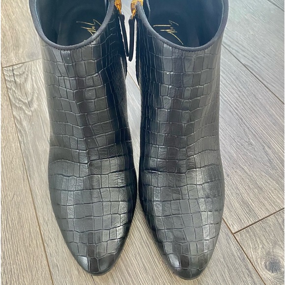 Giuseppe Zanotti NWT Booties 40 - Picture 11 of 16